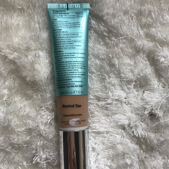 It Cosmetics CC cream - Picture 2 of 3